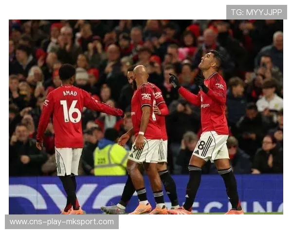 利物浦边路连线反复冲击对手底线，终见成效